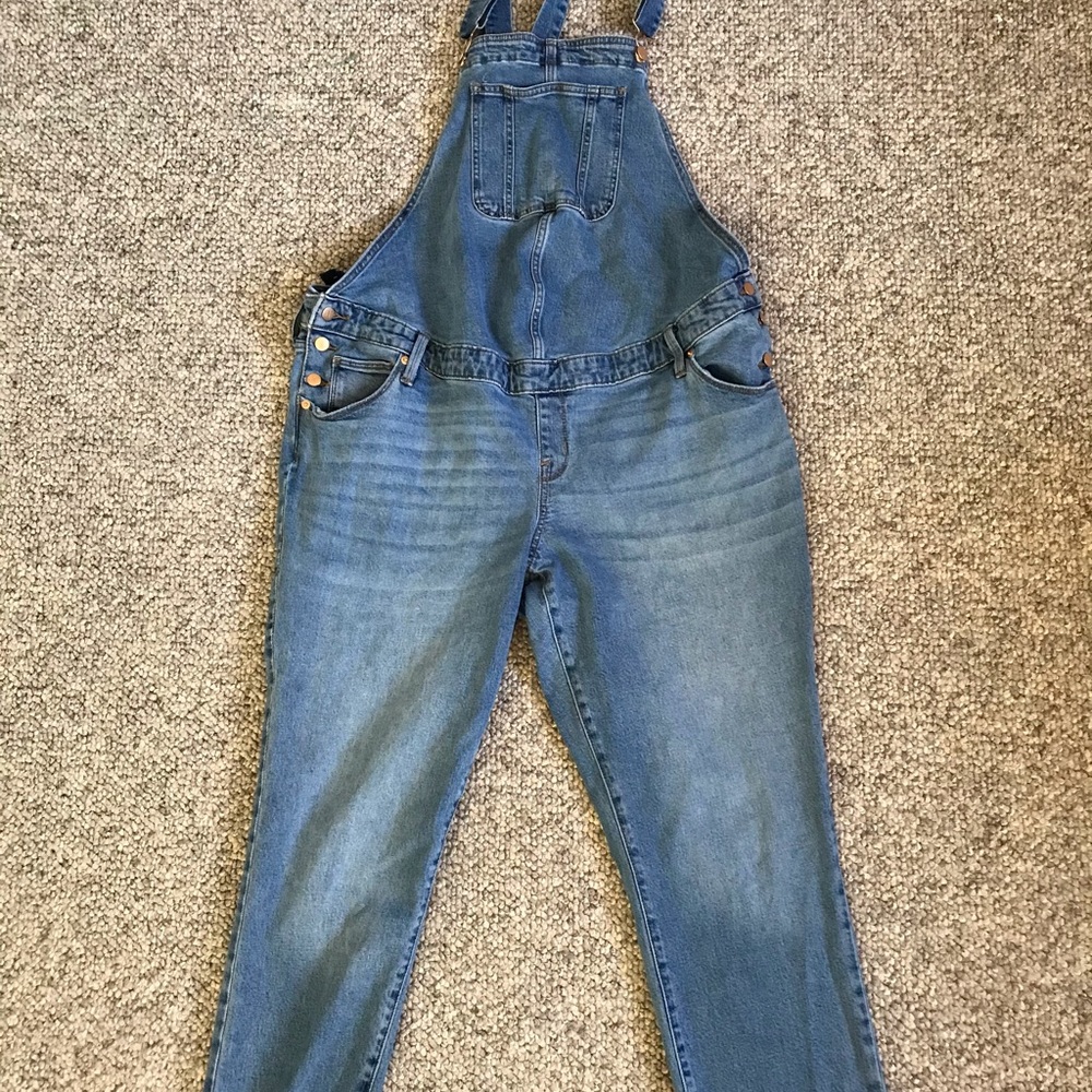 Maternity overalls